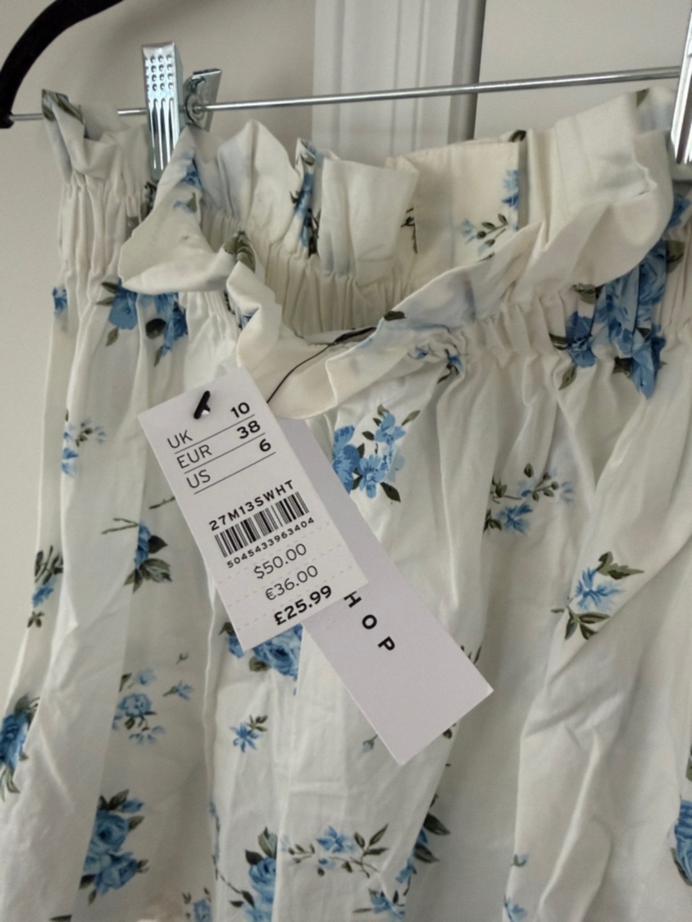 Topshop Cream Mini Skirt with Blue Floral Print - Picture 3 of 3